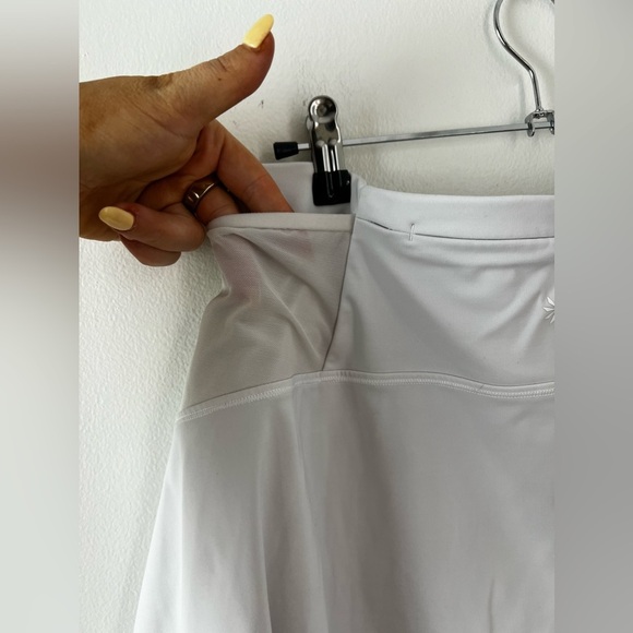 Athleta Match Point Skort 15.5" White SIZE medium - Picture 7 of 7
